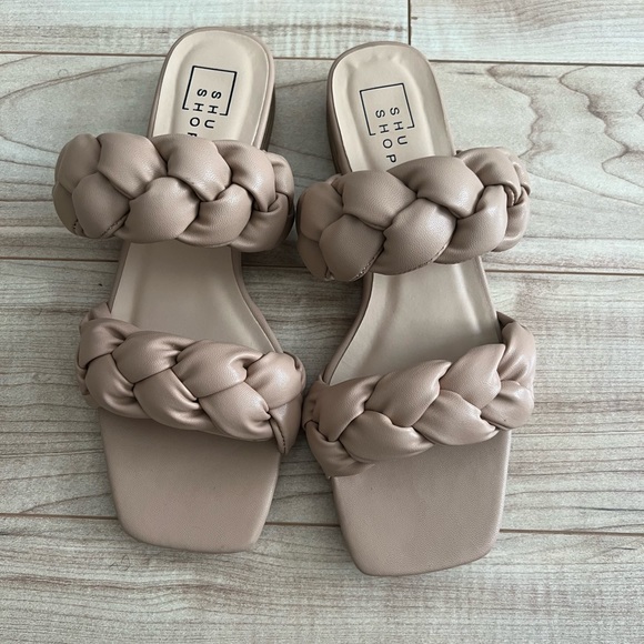 Shu Shop Braided Sandals - Picture 2 of 5
